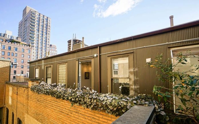 Viewing Auntie – Penthouse flat at Ambika House, 9 – 11 Portland Place, London, W1B 1PR – Reduced in price from £20 million ($25.3 million, €23.4 million or درهم93 million) to £17.95 million ($22.7 million, €21 million or درهم83.3 million) – Ian Green Residential – Angad Paul suicide, 8th November 2015