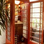 Phone-box-bar