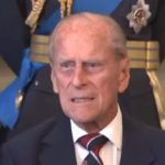 Prince-Philip-clearly-did-not-enjoy-posing-for-photographs-1