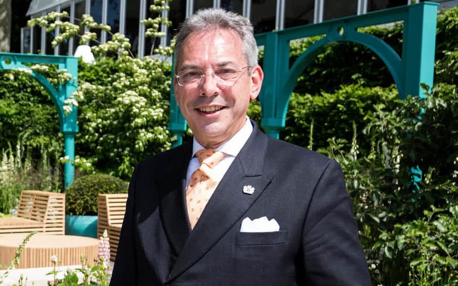 Out To Lunch – Westminster Councillor Robert Davis MBE, DL – As a Westminster councillor’s penchant for meals at 5 Hertford Street and the home of the owner of the ‘Daily Mail’ is highlighted, we suggest it is high time elected officials’ extravagance be reigned in