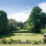 The-117-acre-estate-includes-gardens-and-parkland-1