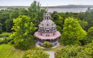The Icing on the Cake – Armour-Stiner Carmer Octagon House, 45 West Clinton Avenue, Irvington, Westchester County, New York, NY 10533, United States of America – To rent for £30,300 per month ($40,000, €33,200 or درهم147,000 per month) through William Pitt Sotheby′s International Realty