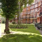 The-apartment-has-direct-access-onto-communal-gardens-at-the-rear