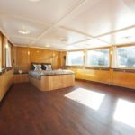 The-boats-bedroom-could-easily-be-subdivided-1