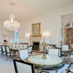 The-dining-room-has-been-the-scene-of-dinners-for-world-leaders-and-royalty-1