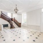 The-house-includes-a-grand-entrance-hall-1