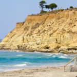The-house-is-adjoined-by-a-stunning-section-of-coastline-1
