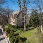 The-houses-prominent-position-at-the-junction-of-two-roads-might-put-off-the-more-security-conscious-buyer