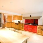 The-kitchen-is-definitely-more-country-than-city-1