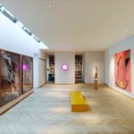 The-main-feature-of-the-apartment-is-this-vast-art-gallery-space-1
