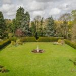 There-are-4.6-acres-of-gardens-and-grounds-1