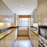 There-is-a-perfectly-functional-kitchen-1