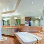 This-bathroom-wouldnt-look-out-of-place-in-Dallas-or-Dynasty-1