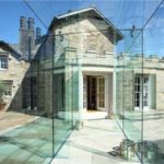 This-glass-link-cleverly-links-the-main-building-to-the-new-library-and-palm-house-1