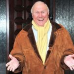 Vile-paedophile-at-the-front-door-of-Quinta-1