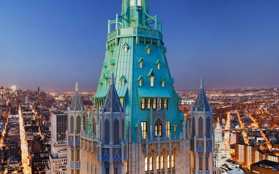 A Castle of Commerce – £60.3 million ($79 million, €70.6 million or درهم290.1 million)for penthouse at Woolworth Tower Residences, Woolworth Building, 2 Park Place, 233 Broadway, New York, United States of America – Penthouse in “the cathedral of commerce” that is the Woolworth Building in NYC for sale for £60min spite of just being a raw space.