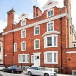 Your-lease-is-up-A-1-bedroom-flat-on-a-very-short-lease-can-be-yours-for-120000-1