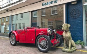 Change From £100k – London Classic Car Show 2020 – New contributor and classic cars enthusiast Theodora Ong covets roadsters with wings, curves and chrome at the London Classic Car Show 2020.