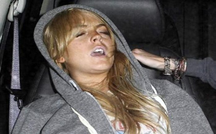 Moron of the Moment – Lindsay Lohan Washed-up wench Lindsay Lohan sinks to a new low during coronavirus crisis and attempts to relaunch her tawdry self on April Fool’s Day.