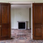 A Set fit for a Peacock – £925,000 for Albany ‘set’ of Christopher Gibbs – Unmodernised ‘set’ in “rule-ridden” Albany, Piccadilly that was the London home of eccentric antiques dealer and ‘King of Chelsea’ Christopher Gibbs for sale – £925,000 for L6 Albany, Albany Courtyard, Piccadilly, Mayfair, London, W1J 0AZ, United Kingdom through GreenHunt.