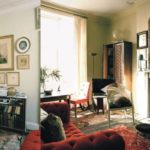 A Set fit for a Peacock – £925,000 for Albany ‘set’ of Christopher Gibbs – Unmodernised ‘set’ in “rule-ridden” Albany, Piccadilly that was the London home of eccentric antiques dealer and ‘King of Chelsea’ Christopher Gibbs for sale – £925,000 for L6 Albany, Albany Courtyard, Piccadilly, Mayfair, London, W1J 0AZ, United Kingdom through GreenHunt.