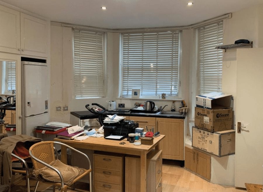 Windowless in South Ken – Windowless room for sale for £20,000 – Windowless property in Stanhope Gardens, South Kensington, SW7 goes to auction with a guide price of just £20,000; there is, of course, a catch – Second floor mezannine storage room at Habib House, 21 – 22 Stanhope Gardens, South Kensington, London, SW7 5QX, United Kingdom – To be sold by Barnard Marcus on 15th December 2020 with a guide of £20,000 ($26,400, €22,300 or درهم96,800).