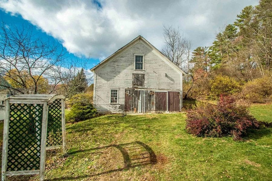 Lock Him Up! Jail for sale in Guildhall, VT; perfect new home for Trump – Ideal new ‘home’ for likely to be impeached Donald Trump for sale just as he prepares to leave office; it comes with its own jail – the perfect place to “lock him up!” – Jailer’s House, Jailer’s Barn and former Essex County Jail, 43 Courthouse Drive, Guildhall, Essex County, Vermont, VT 05905, United States of America – Listed for sale by Lisa Hampton Real Estate for £110,000 ($149,000, €123,000 or درهم547,000), a sum 100% higher than its April 2018 asking price.