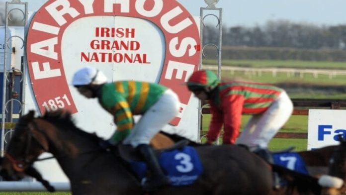 Runners & Riders – The Irish Grand National 2021 – ‘The Steeple Times’ examines the tipsters’ selections and offers 2 options for today’s Irish Grand National 2021.