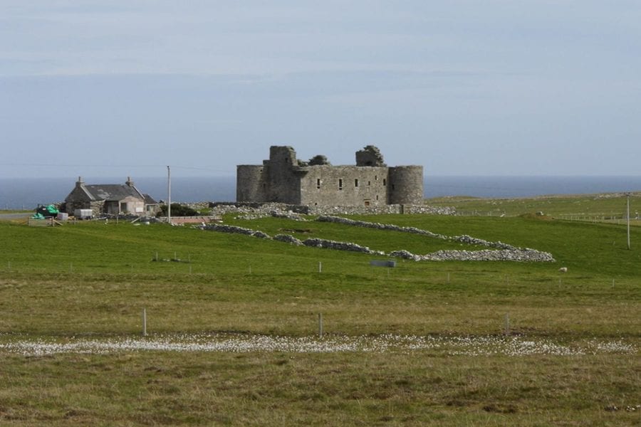 Bargaining Britain’s Northernmost Castle – £130,000 for Muness Castle, Unst, Shetland Isles, Scotland, ZE2 9DL, United Kingdom – Grade A listed freehold Scottish castle with cottages, barony title, gold and copper reserves and 240 acres of land goes to auction for just £130,000 just as plans for a space centre are announced in the vicinity – To be sold by Future Property Auctions of Glasgow on 23rd April 2021.