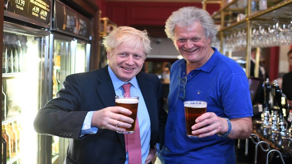 A Wetherspoons Washout 2021 – No shows at Wetherspoons pubs – On ‘Unlockdown Day 2021’ the Truro branch of Wetherspoons was still empty; given its owner Tim Martin’s joy in banning just about everything, could anybody be surprised?