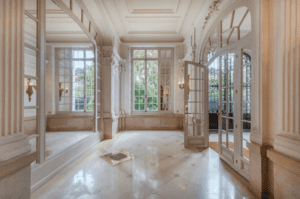 Epstein’s Parisian Paedo Pad – £10m For Jeffrey Epstein Flat