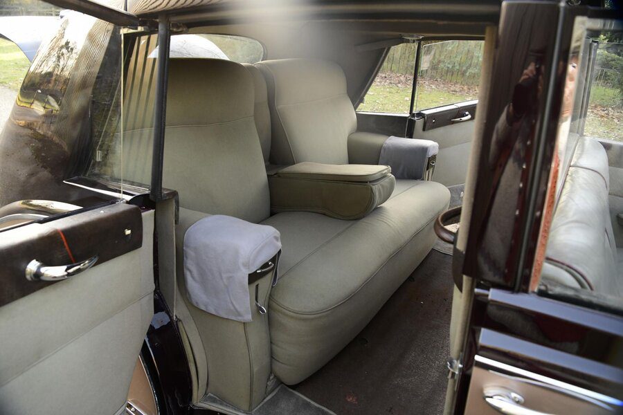 Nubar Gulbenkian Withnail and I 1953 Rolls-Royce Silver Wraith Hooper & Company Sedanca 4