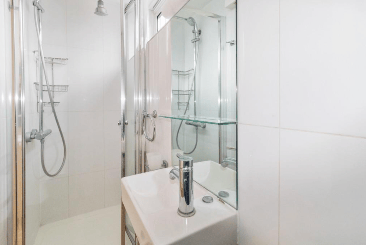 The shower room is modern and clean; there’s not much further to say further than that.